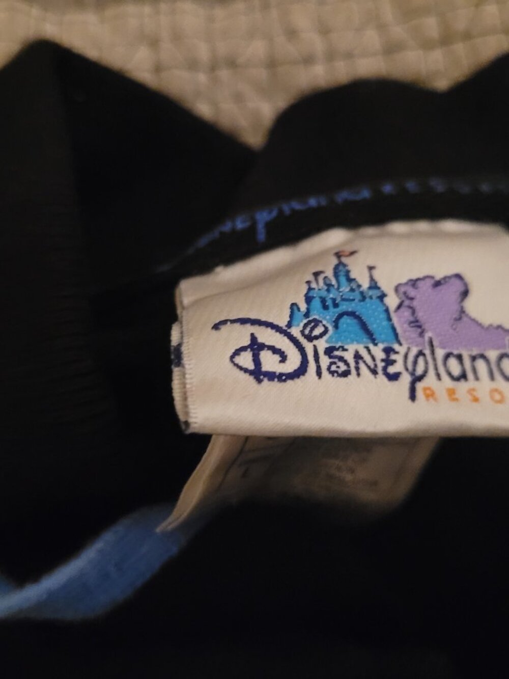 Disneyland Resort 2004 black Fantasia logo polo shirt men’s – classic park style - Picture 3 of 3